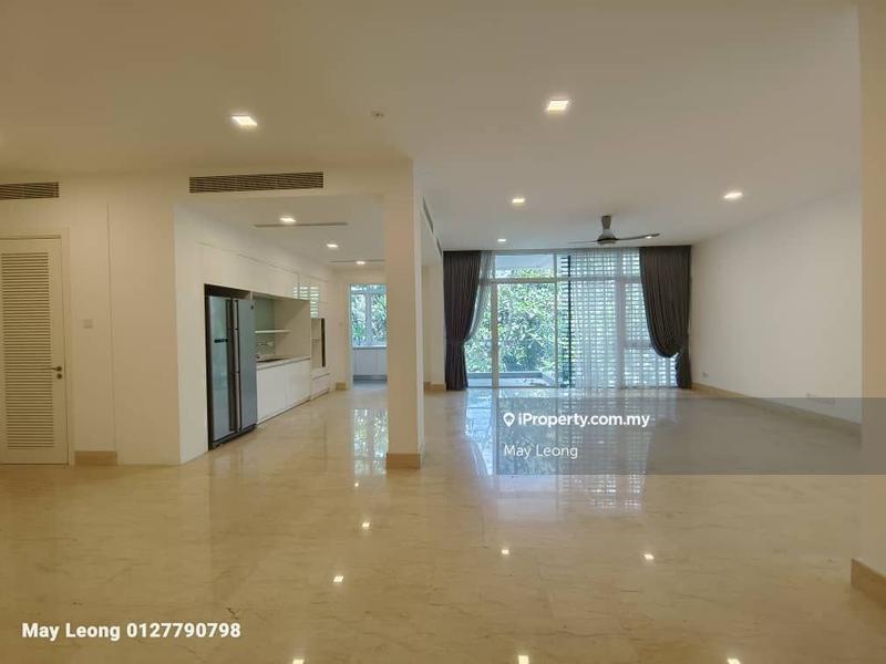 For Sale - Kenny Hills Residence