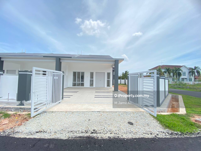1-storey Terraced House for Sale in Taman Desa Cemerlang, Batu Pahat by M Jamil Ali - iProperty.com.my