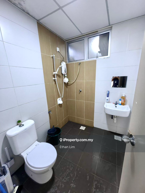 Service Residence for Sale in Larkin Heights by Ethan Lim - iProperty.com.my