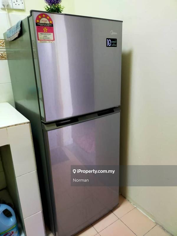 Apartment for Sale in Glory Beach Resort by Norman - iProperty.com.my