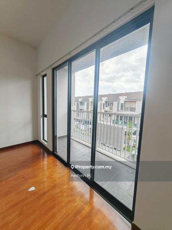 Rumah Teres 2.5-Tingkat untuk Dijual di Puchong, Selangor oleh Aedlynn Mj - iProperty.com.my