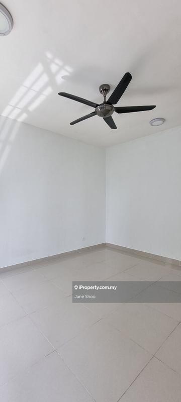 Condominium for Sale in The Z Residence by Jane Shoo - iProperty.com.my