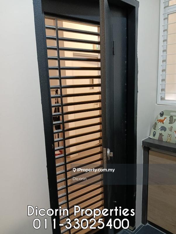Kondominium untuk Dijual di The Clovers oleh Dicorin - Back door to the contractor's lift - iProperty.com.my