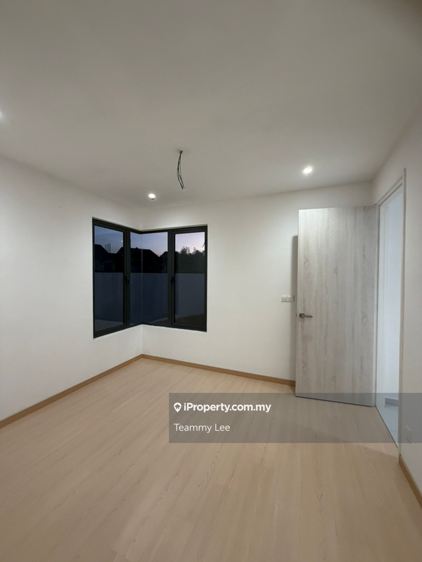 Rumah Berkembar untuk Dijual di Taman Ikhlas, Bandar Sungai Long oleh Teammy Lee - iProperty.com.my