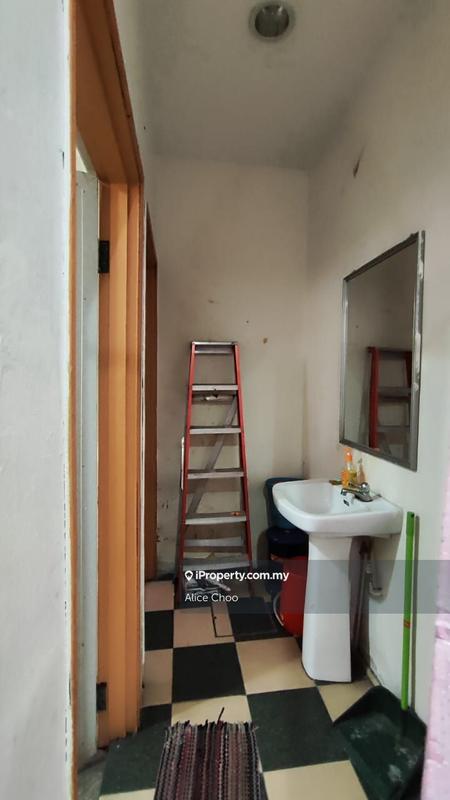Shop / Office for Rent in Jalan Hj Manan, Kluang by Alice Choo - iProperty.com.my