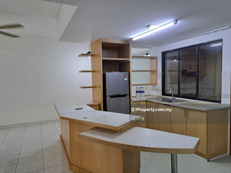 Condominium for Sale in Cyber Heights Villa by Cj Ling - iProperty.com.my