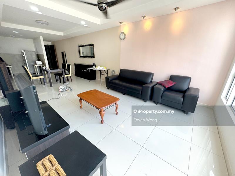 For Rent - Menjalara 18