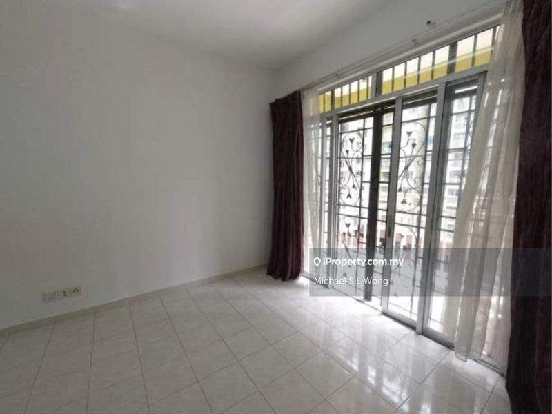 Kondominium untuk Dijual di Platinum Hill PV 5 oleh Michael S L Wong - iProperty.com.my