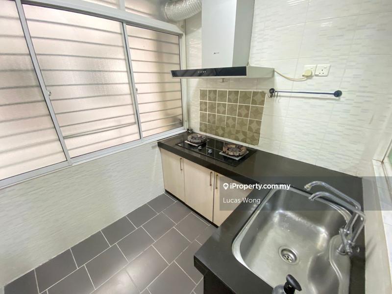 Kondominium untuk Dijual di First Residence (Residensi Unggul) oleh Lucas Wong - iProperty.com.my