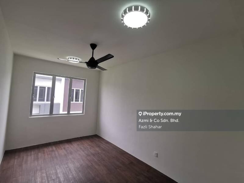 Rumah Berangkai 2 Tingkat untuk Dijual di Cybersouth, Casa View, Casa Green, Casa Woods, Cyberjaya oleh Fazli Shahar - iProperty.com.my