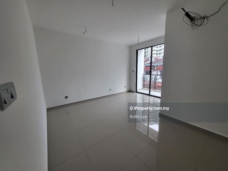 Rumah Berangkai 2 Tingkat untuk Dijual di Taman Overseas Union (Taman Oug), Jalan Klang Lama (Old Klang Road) oleh BoBo Lee - iProperty.com.my