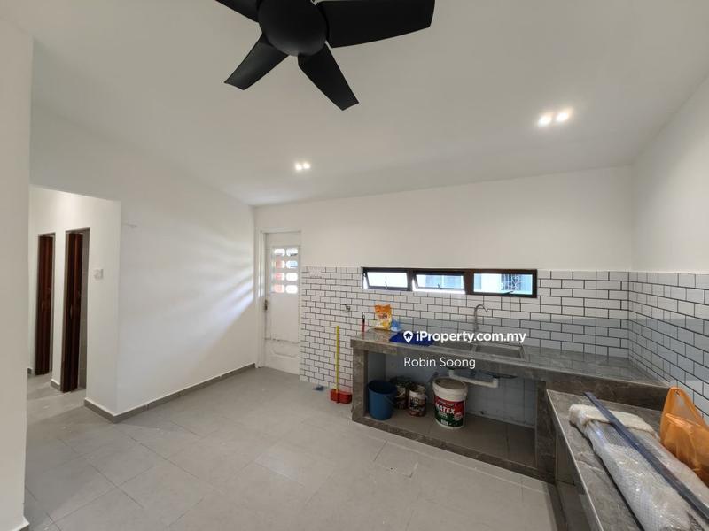 Rumah Berangkai 1 Tingkat untuk Dijual di Bukit Beruang, Bukit Baru oleh Robin Soong - iProperty.com.my