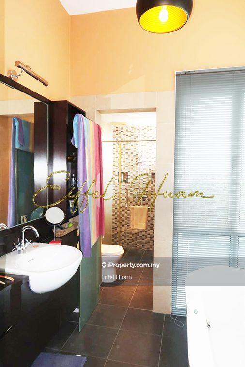 Kondominium untuk Dijual di Tanjung Beach Condominium oleh Eiffel Huam - iProperty.com.my