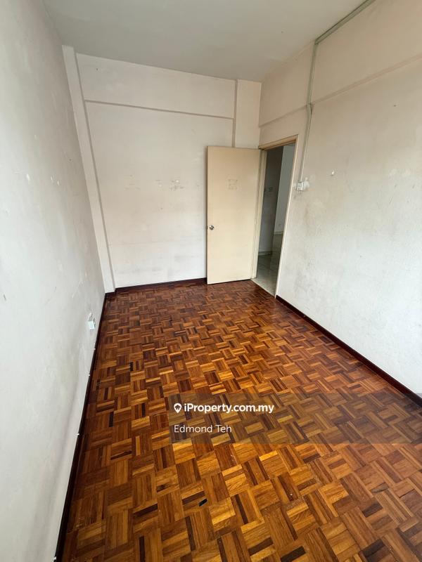 For Sale - Shamelin Bestari