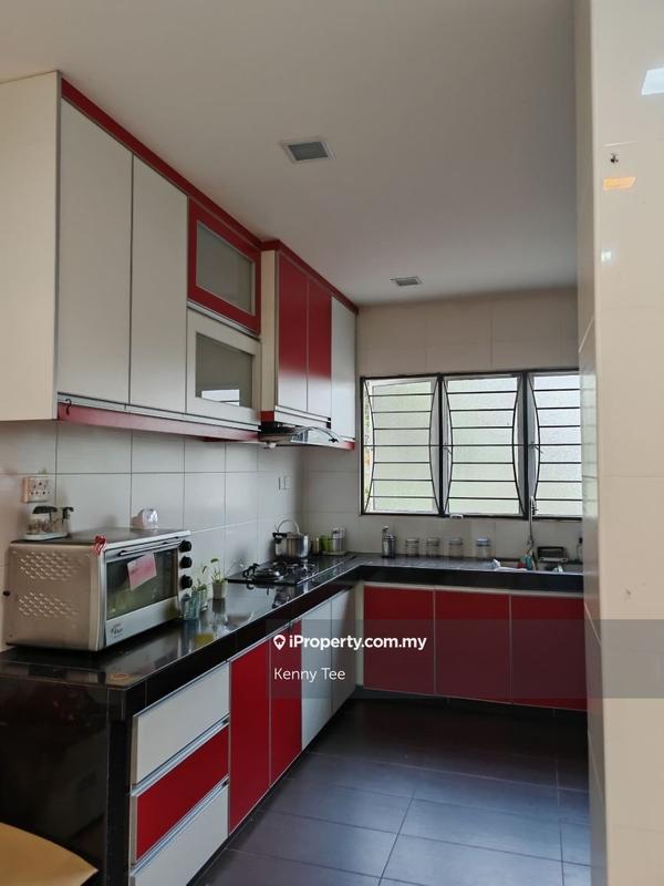 Rumah Teres untuk Dijual di Garden Avenue, Seremban 2 oleh Kenny Tee - iProperty.com.my