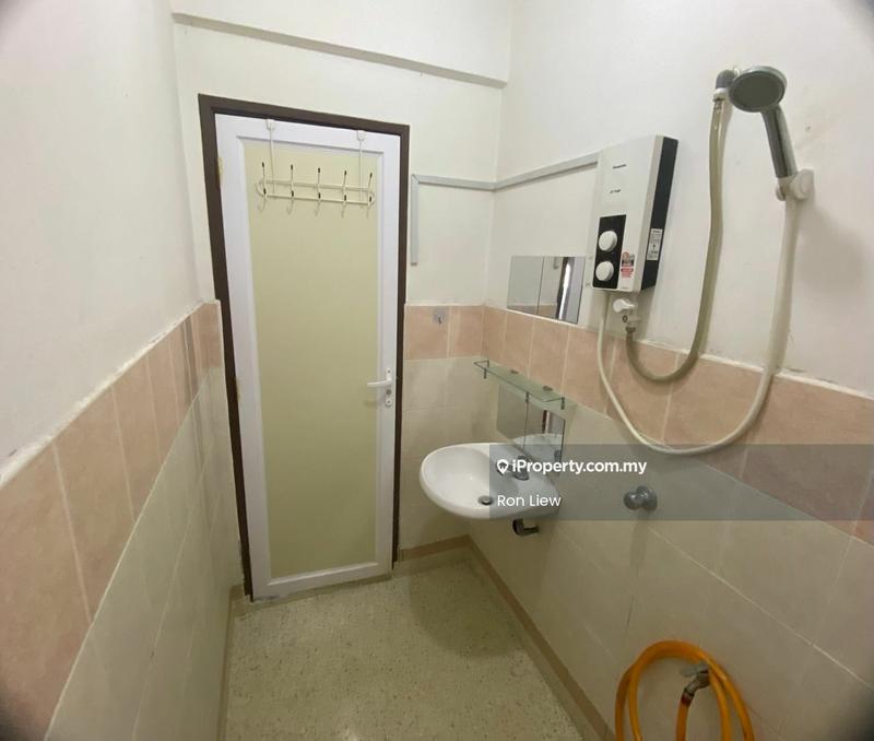 Pangsapuri untuk Dijual di Pangsapuri Seri Pinang oleh Ron Liew - Bathroom - iProperty.com.my