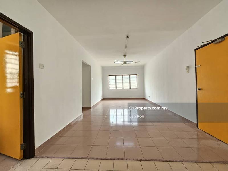 Apartment for Sale in Putra Permai Block B by Leo Koh - iProperty.com.my
