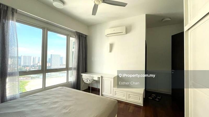 For Sale - Gurney Paragon