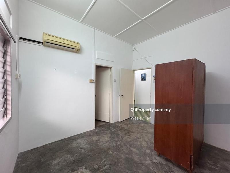 Semi-Detached House for Sale in Taman Seaview, Ujong Pasir by Wesley Tan - iProperty.com.my