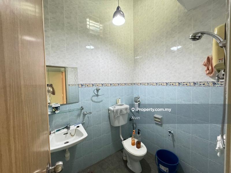 Rumah Berangkai 2 Tingkat untuk Dijual di rr06o, Batu Berendam oleh Alvin - iProperty.com.my