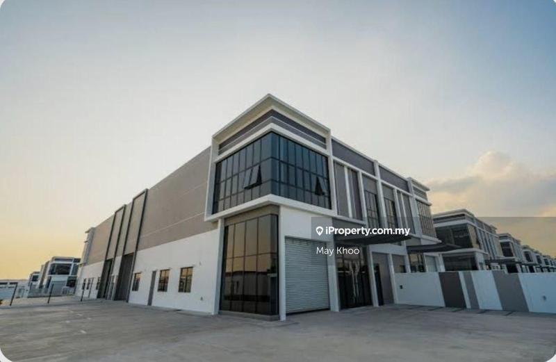 For Rent - 1.5 Storey Cluater Factory Light Industry