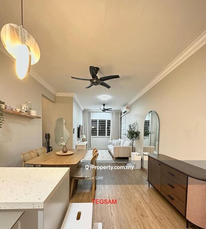 For Sale - De Cendana