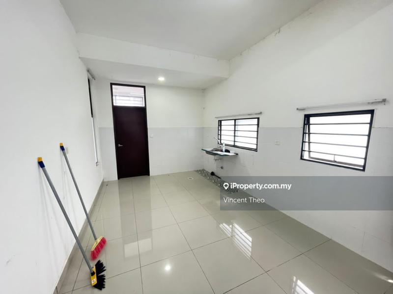 2-storey Terraced House for Sale in Bandar Country Homes, Rawang by Vincent Theo - iProperty.com.my