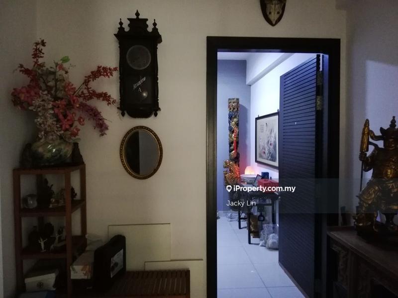 Kediaman Servis untuk Dijual di Subang Olives Residence oleh Jacky Lin - iProperty.com.my