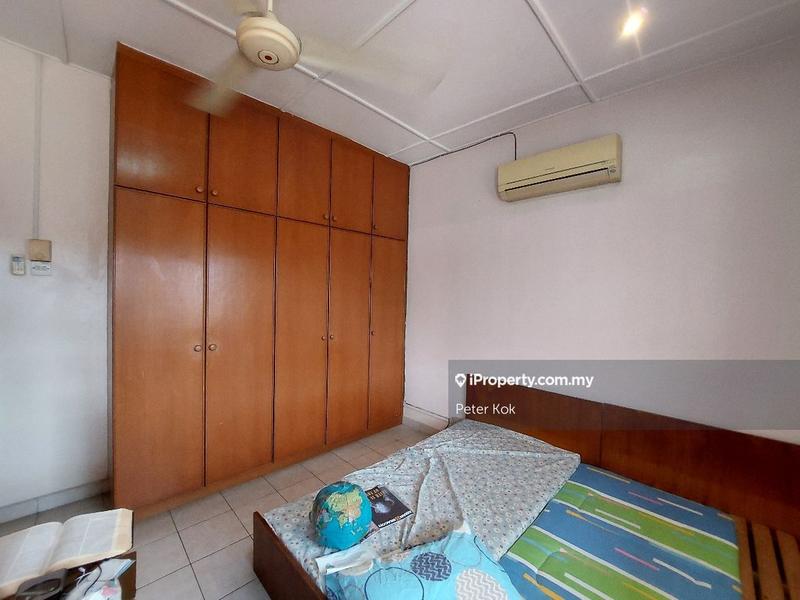 Bungalow House for Sale in Sea Park, Petaling Jaya by Peter Kok - iProperty.com.my