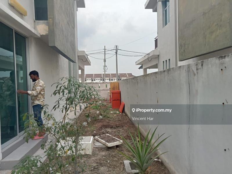 Rumah Berkembar untuk Dijual di Taman Suria Jaya, Sitiawan oleh Vincent Har - iProperty.com.my