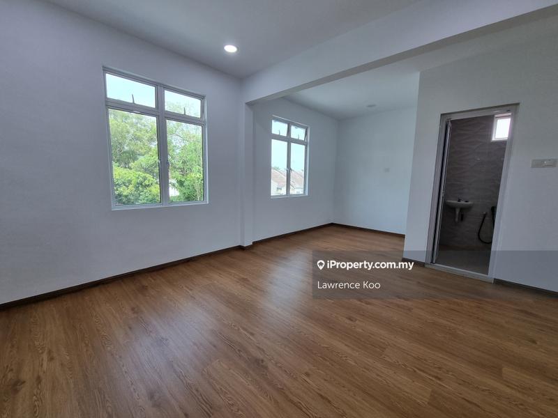 Rumah Berangkai 2 Tingkat untuk Dijual di Taman Bukit Cheng, Cheng oleh Lawrence Koo - iProperty.com.my