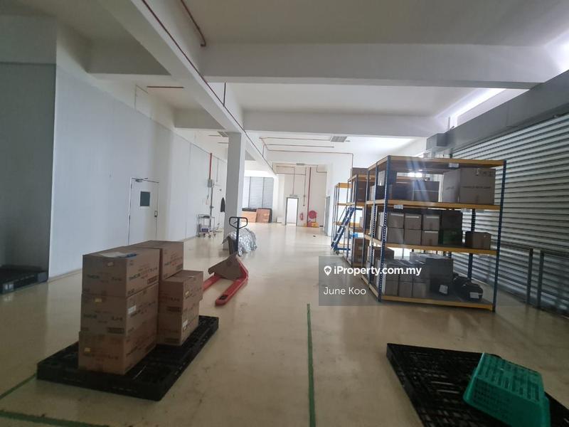 Kilang Berkembar untuk Dijual di Taman Perindustrian Bukit Serdang, Seri Kembangan oleh June Koo - iProperty.com.my