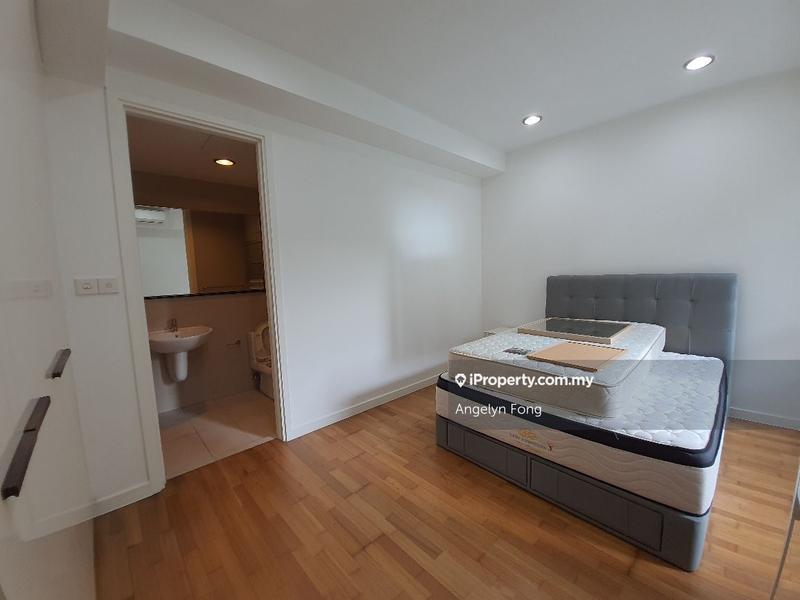 For Sale - Kiaraville