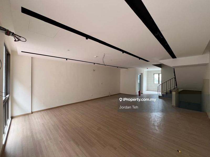 4.5-storey Terraced House for Sale in Kampung Sungai Kayu Ara, Petaling Jaya by Jordan Teh - iProperty.com.my