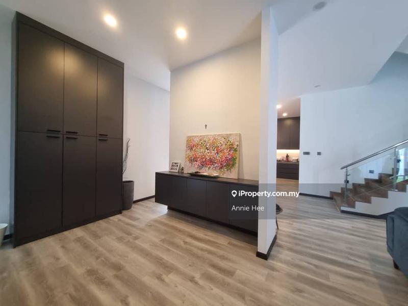Bungalow House untuk Dijual di Taman Putra Pogun 3 Storey Link Bungalow House, Kota Kinabalu oleh Annie Hee - iProperty.com.my
