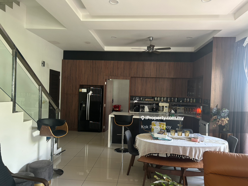 Rumah Berangkai 3 Tingkat untuk Dijual di Taman Bukit Serdang, Seri Kembangan oleh Kok Peng Choy - iProperty.com.my