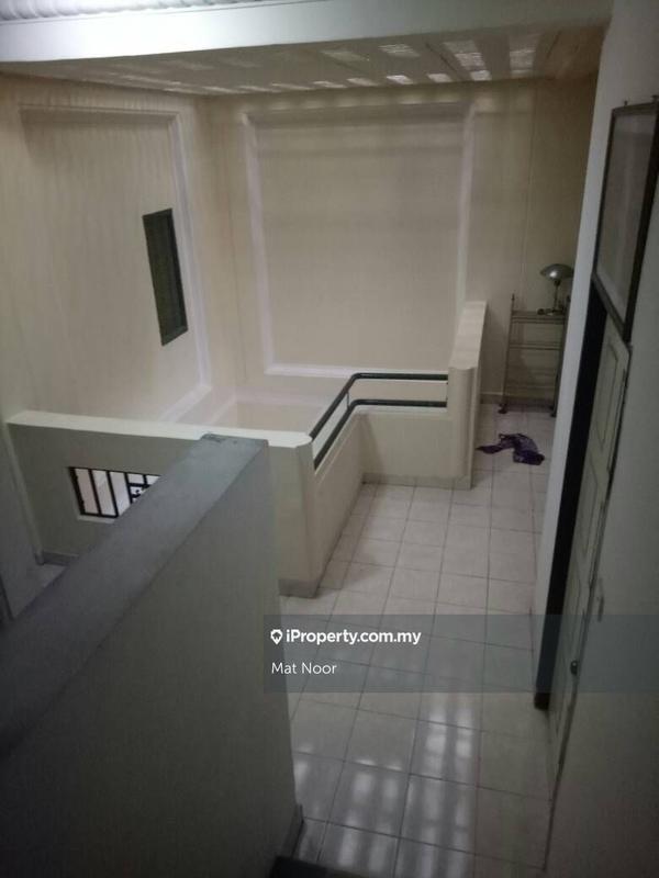 1-storey Terraced House for Sale in Seksyen 7, Shah Alam by Mat Noor - iProperty.com.my