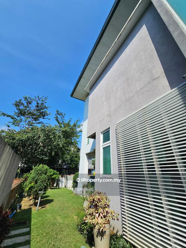 Banglo untuk Dijual di Putra Heights, Subang Jaya oleh Siti Beeb - iProperty.com.my