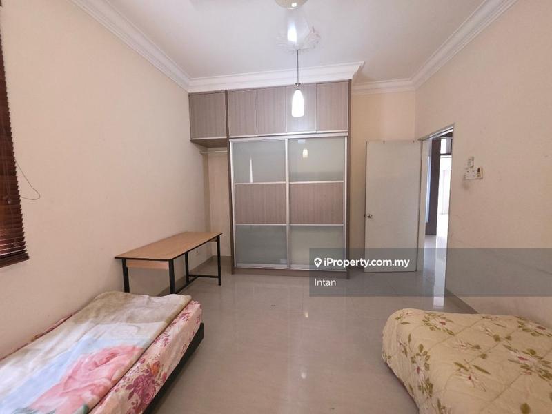 Condominium for Sale in Platinum Hill PV 8 by Intan - iProperty.com.my