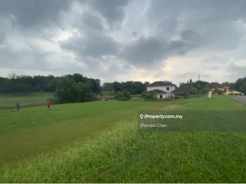 Banglo Tanah untuk Dijual di A' Famosa Golf Resort, Alor Gajah oleh Shendia Chan - iProperty.com.my