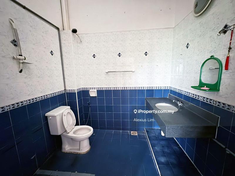 Rumah Berangkai 2 Tingkat untuk Dijual di Taman Sutera, Jalan Sutera kuning, Perling oleh Alexius Lim - iProperty.com.my