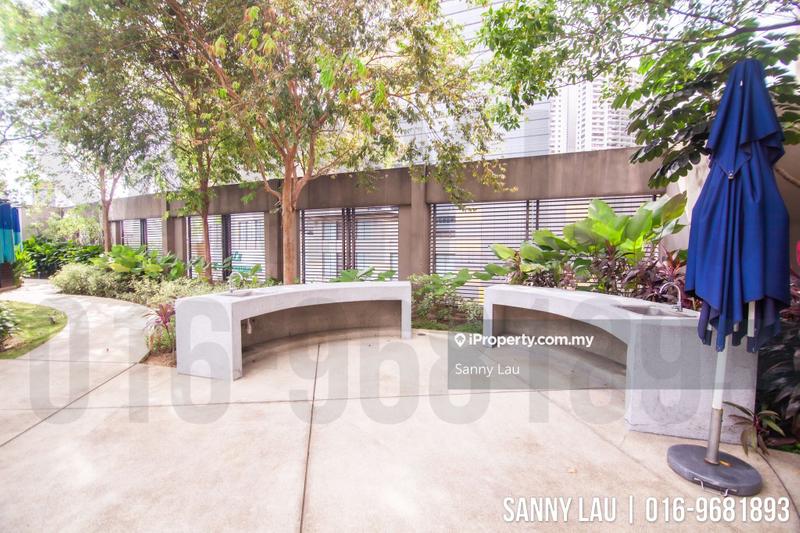 For Sale - 6 CapSquare