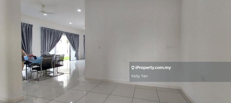 Rumah Berkembar untuk Dijual di Bandar Sungai Long, Selangor oleh Kelly Yan Kai Lit - iProperty.com.my