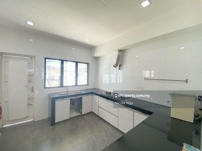 3-storey Terraced House for Sale in Perdana Residence 2, Batu Caves by Nicole Ngu - iProperty.com.my