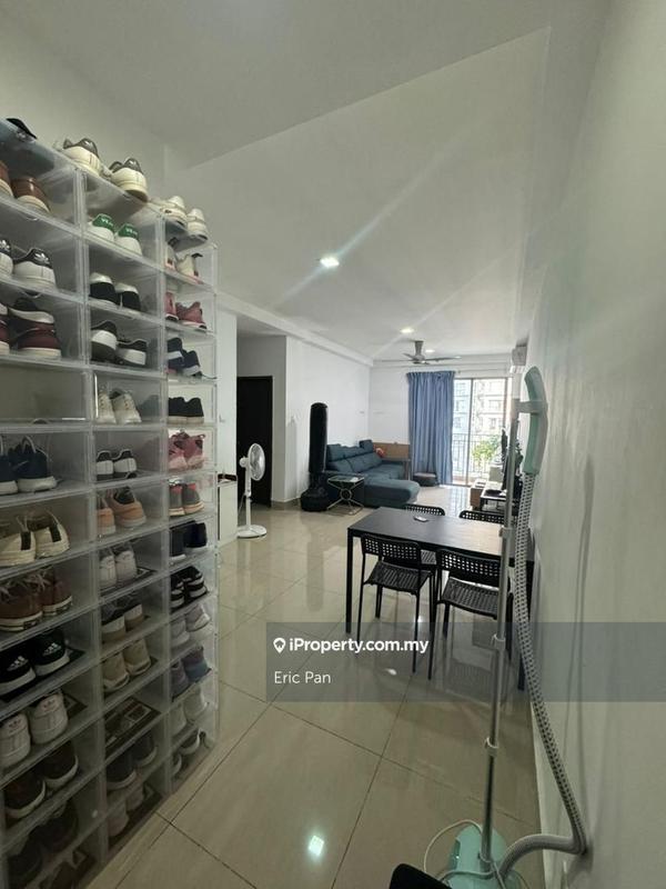 For Sale - Shaftsbury Residence