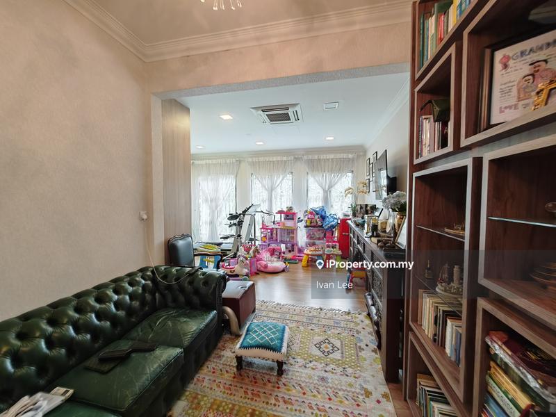 Rumah Berkembar untuk Dijual di Kelana Jaya, Petaling Jaya oleh Ivan Lee - iProperty.com.my