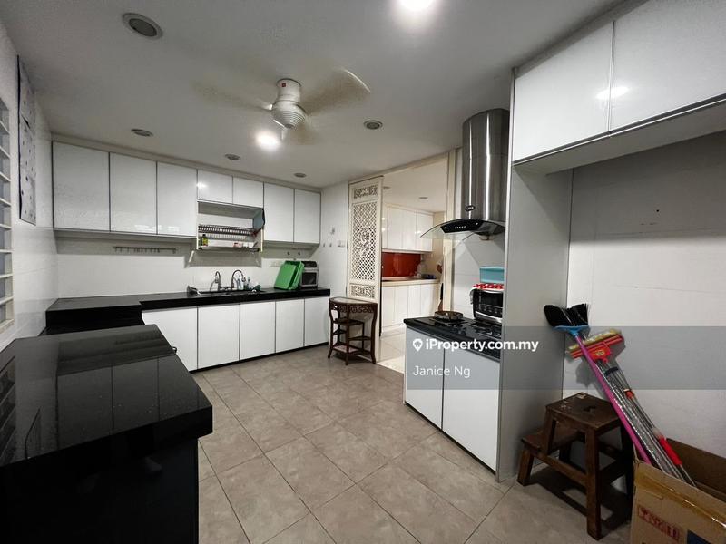 Bungalow House for Sale in Sierramas, Sungai Buloh by Janice Ng - iProperty.com.my