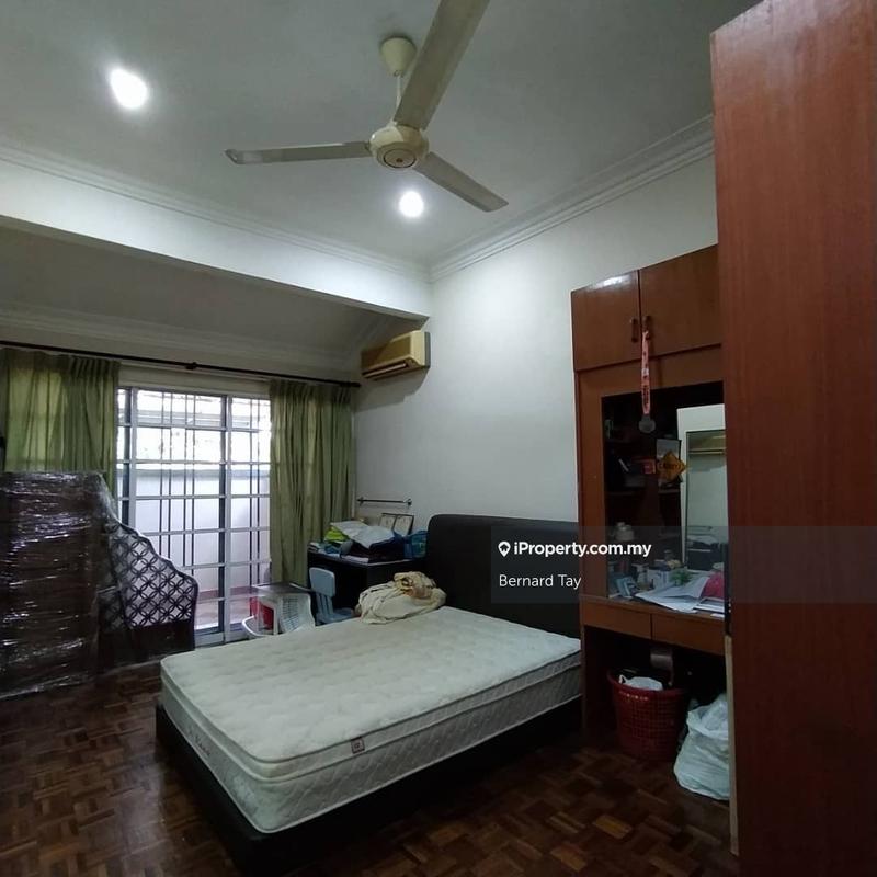 Semi-Detached House for Sale in SS 4 Kelana Jaya, Petaling Jaya by Bernard Tay - iProperty.com.my
