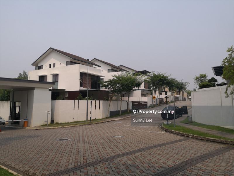 Banglo untuk Dijual di Bandar Sungai Long, Selangor oleh Sunny Lee - iProperty.com.my