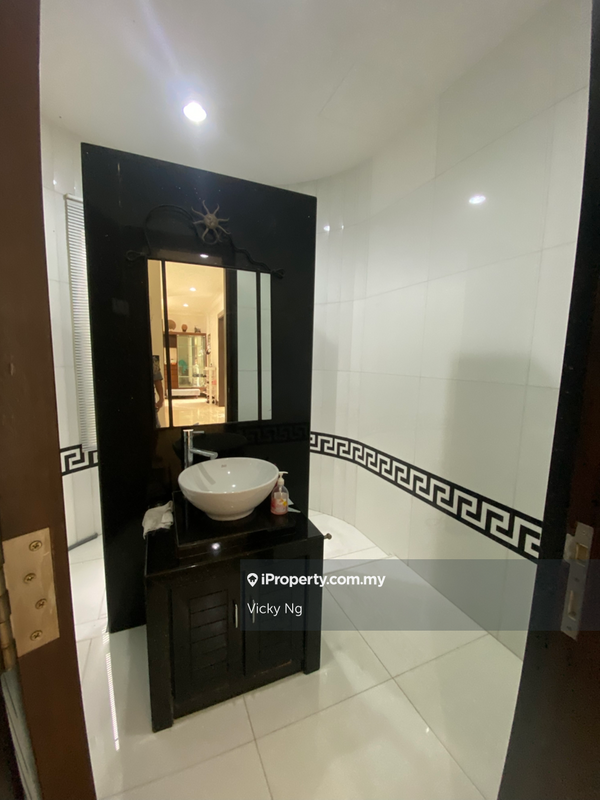 Bungalow House for Sale in Kayangan Heights, Shah Alam by Vicky Ng - iProperty.com.my